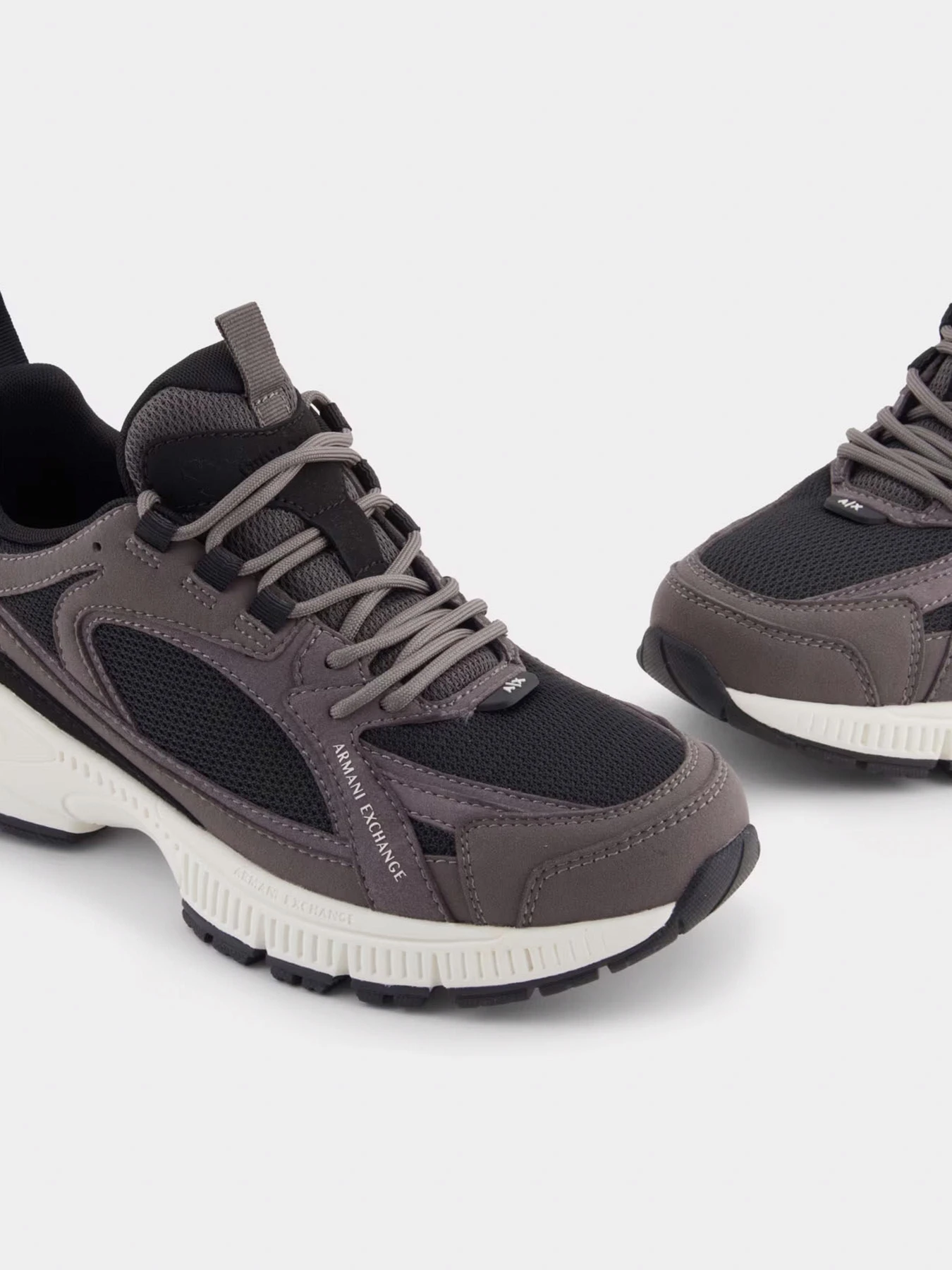 Кроссовки Armani Exchange модель XM001690-AF17542-MC028 Кроссовки Armani Exchange модель XM001690-AF17542-MC028 Фото