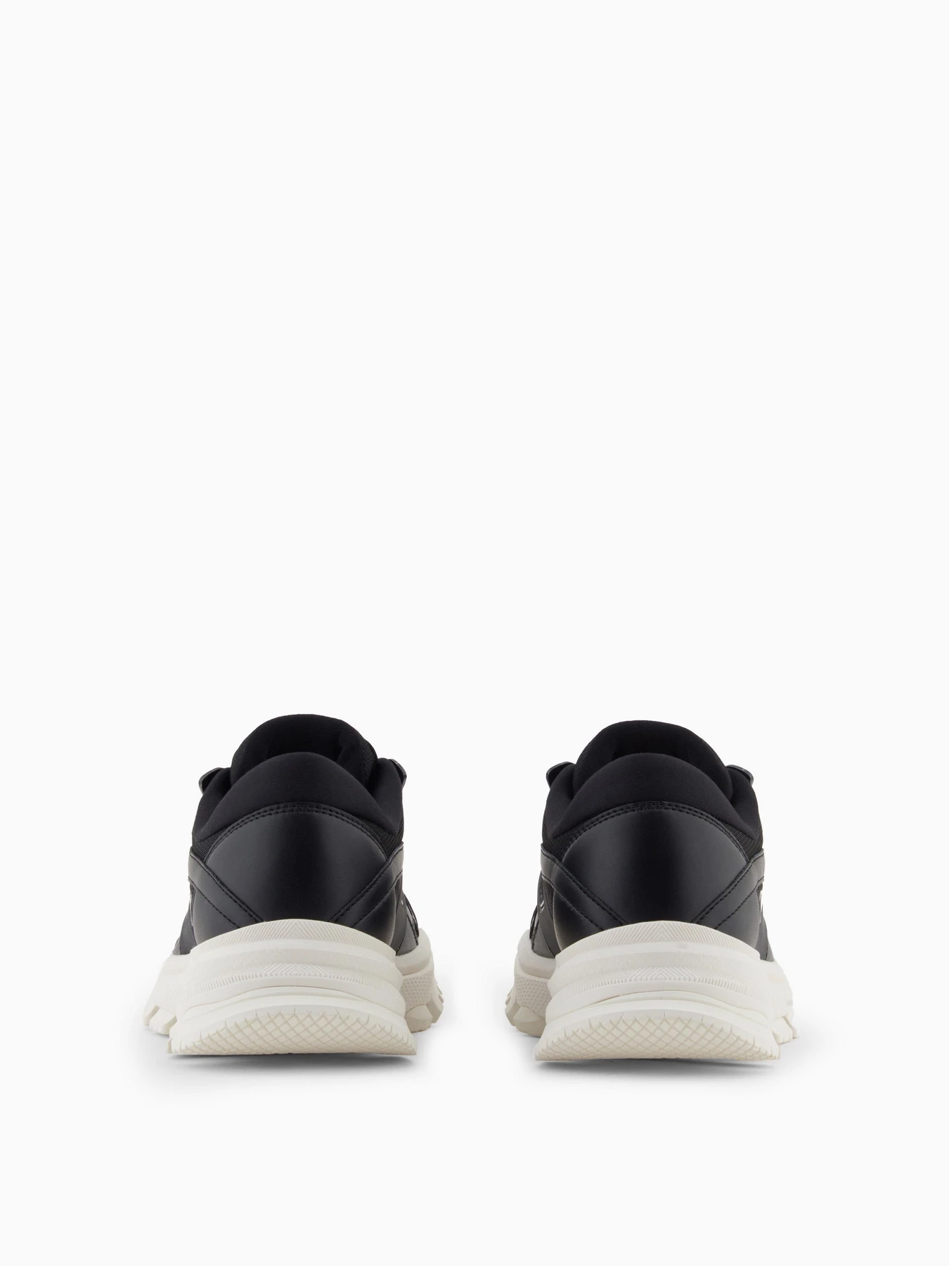 Кросівки Armani Exchange модель XM001678-AF19226-UC001 Кросівки Armani Exchange модель XM001678-AF19226-UC001 Фото