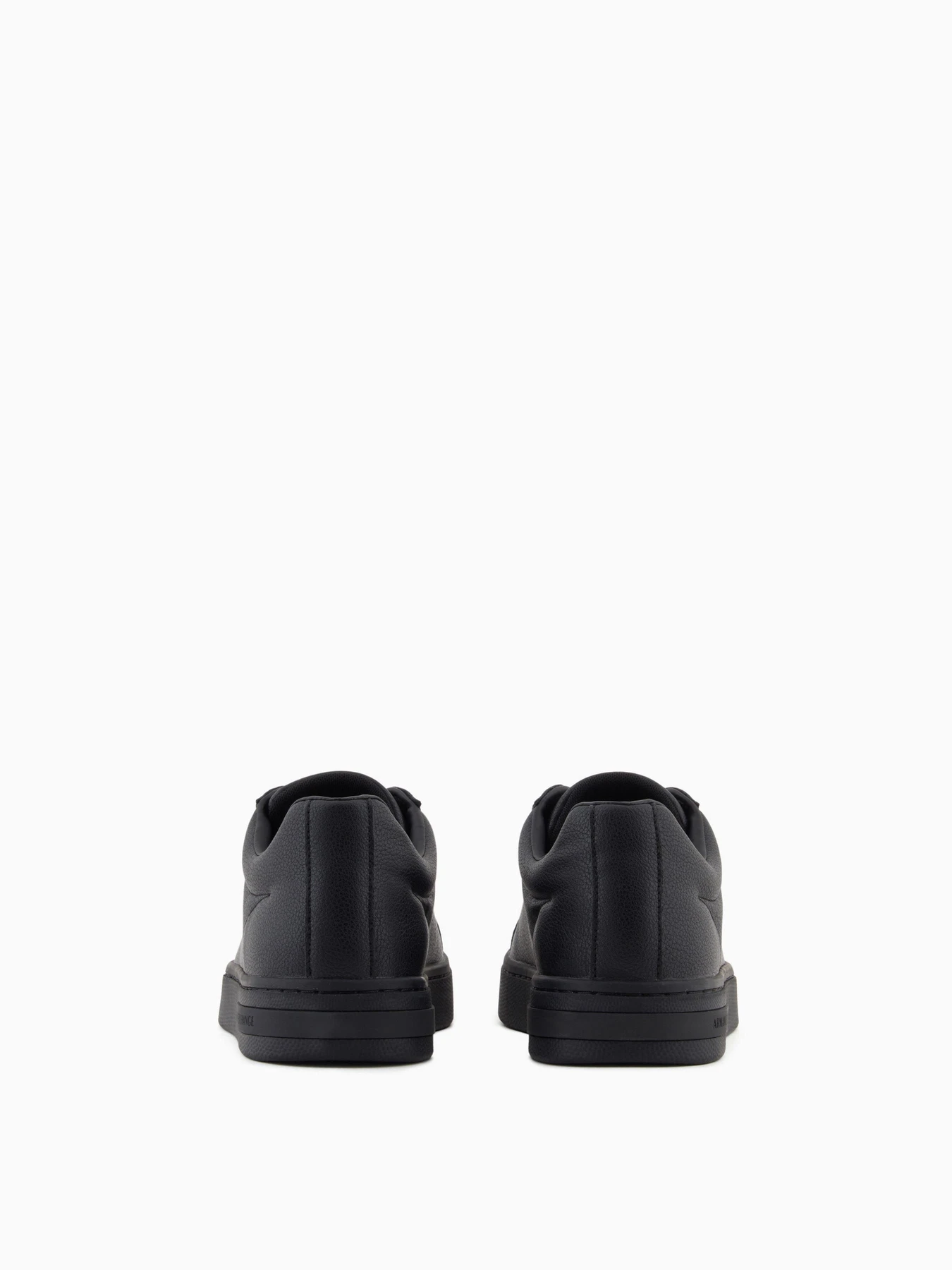 Кеди Armani Exchange модель XM001688-AF17351-UC001 Кеди Armani Exchange модель XM001688-AF17351-UC001 Фото