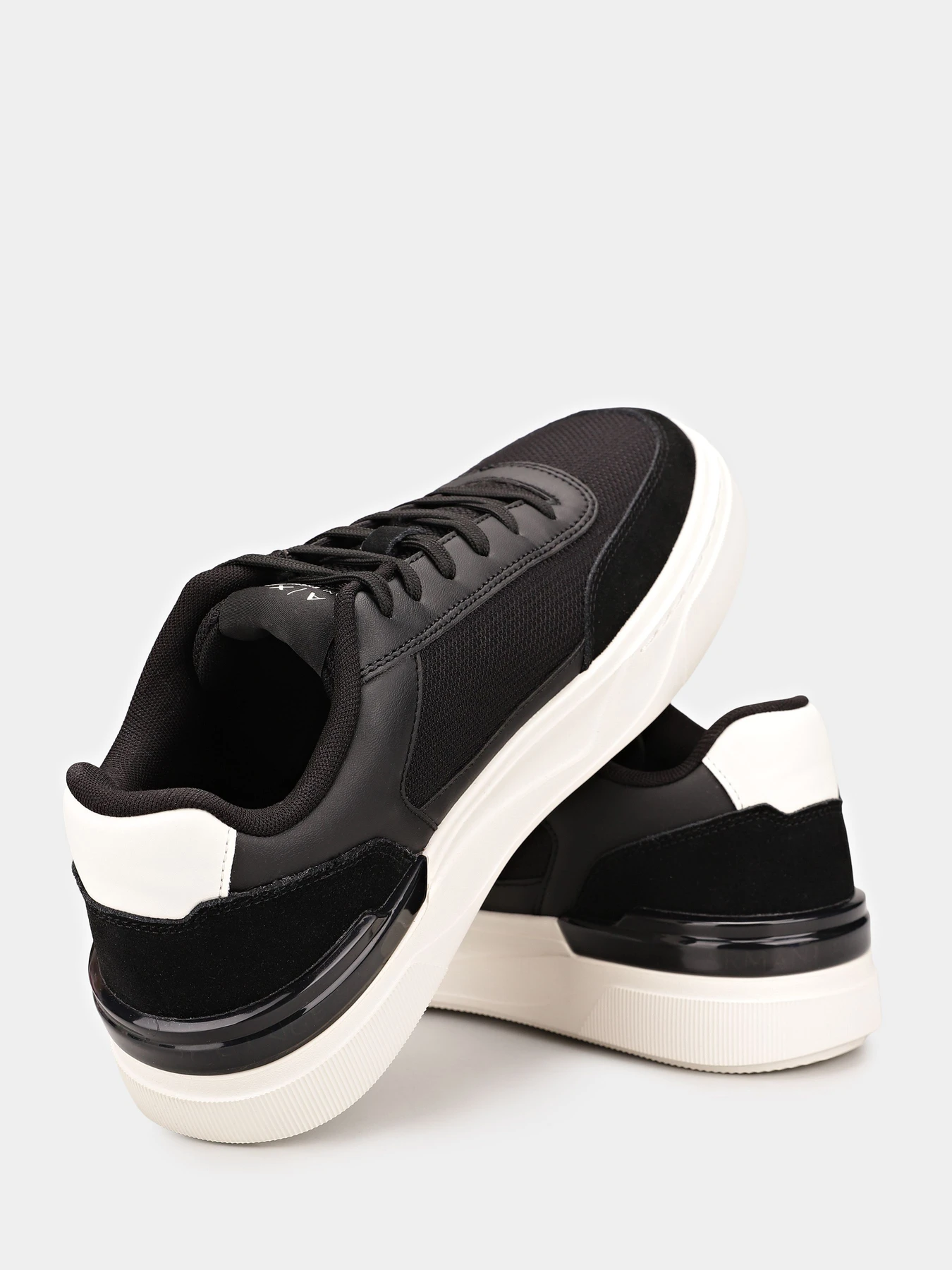 Кеды Armani Exchange модель XM001968-AF19439-UC001 Кеды Armani Exchange модель XM001968-AF19439-UC001 Фото