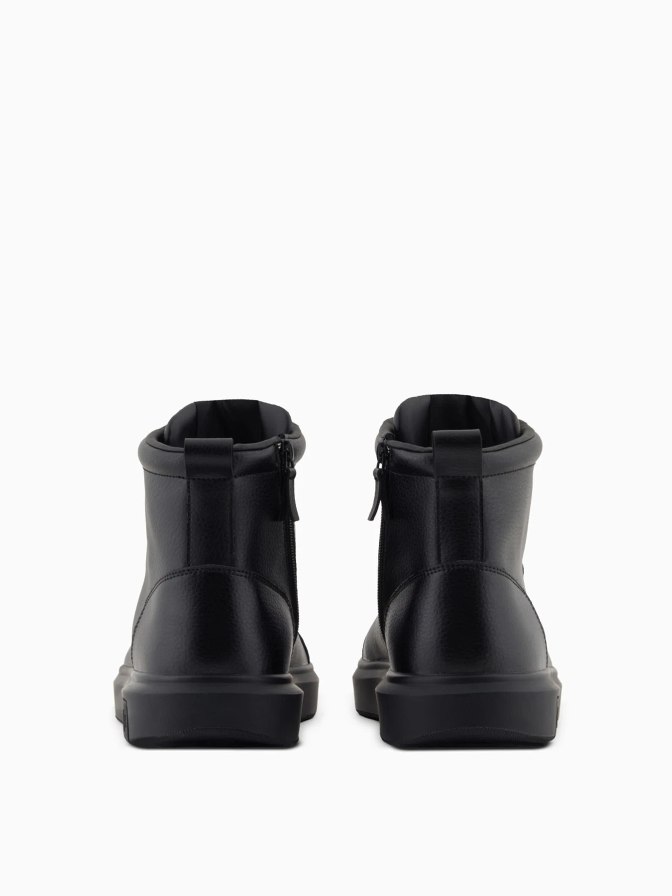 Черевики та чоботи Armani Exchange модель XM001963-AF19402-UC001 Черевики та чоботи Armani Exchange модель XM001963-AF19402-UC001 Фото