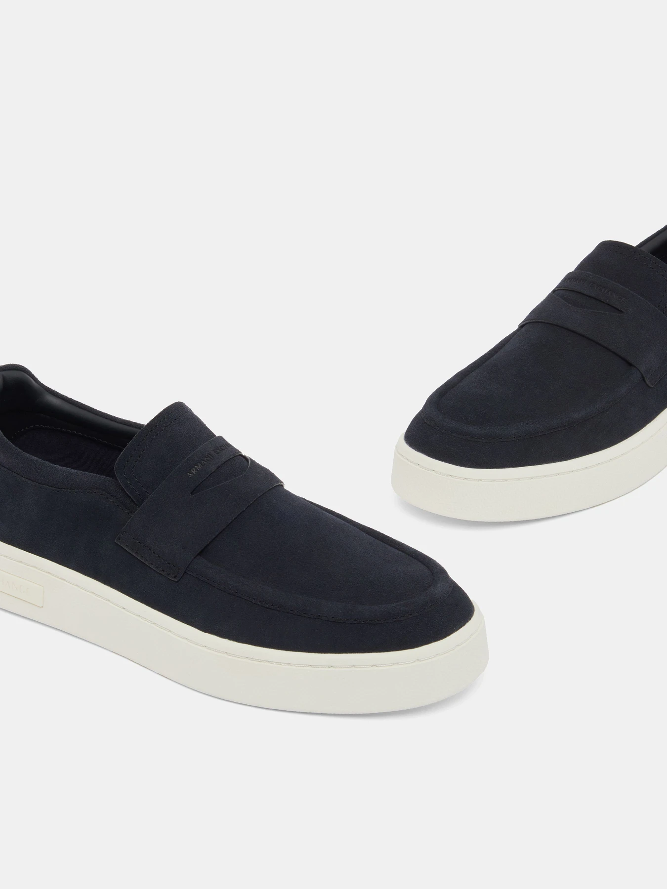 Сліпони та мокасини Armani Exchange модель XM002632-AF19687-ZB004 Фото