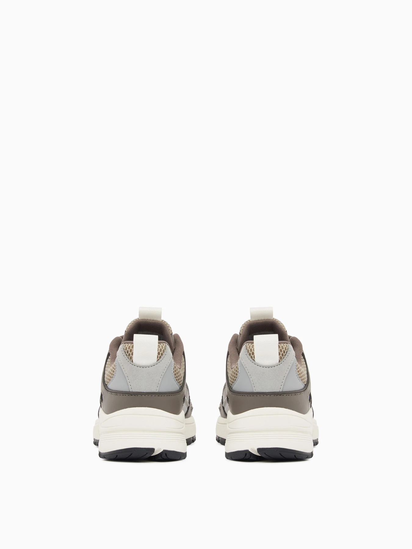 Кроссовки Armani Exchange модель XM002623-AF22829-M6466 Фото