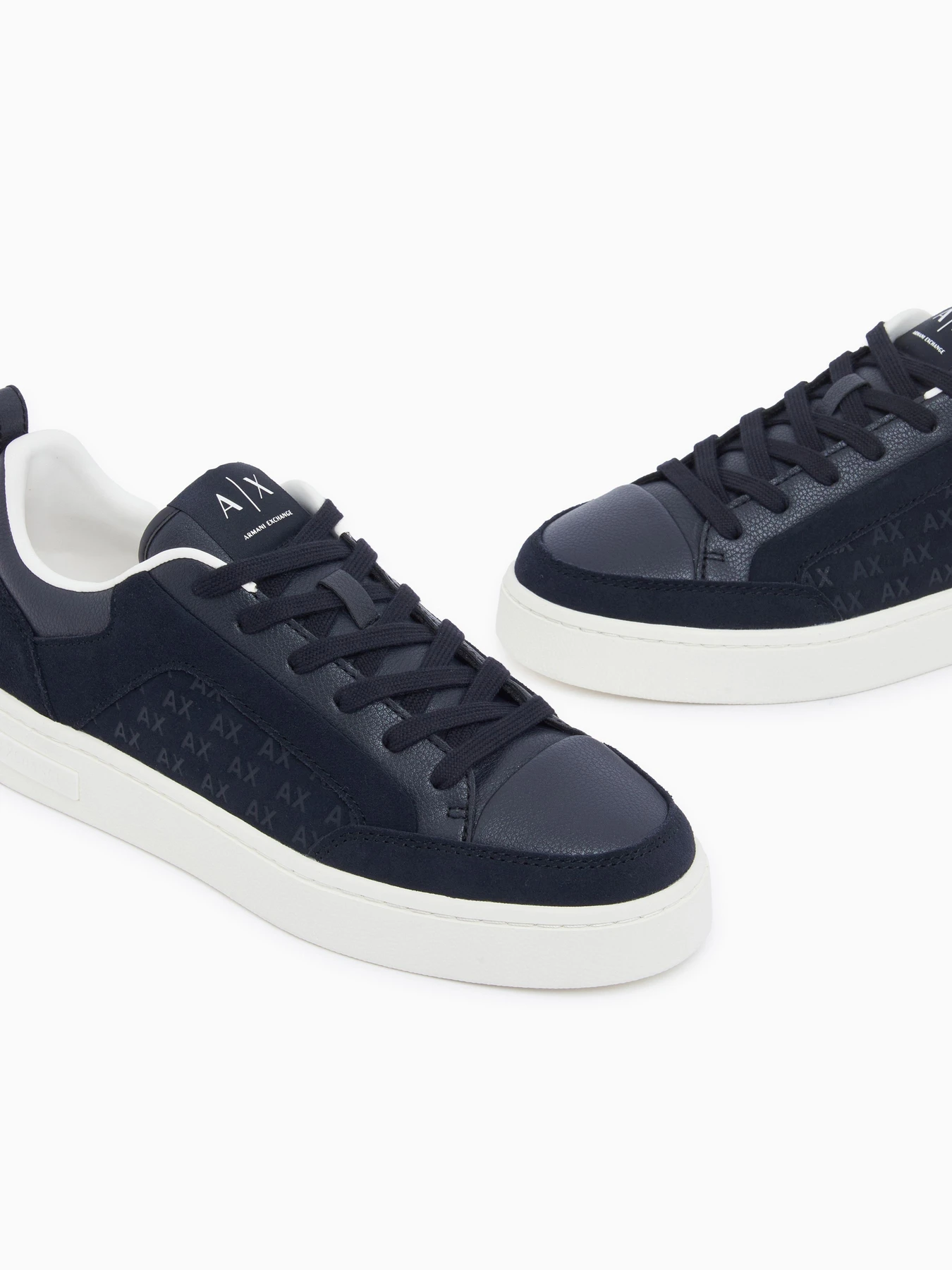 Кеды Armani Exchange модель XM003388-AF27475-UB004 Кеды Armani Exchange модель XM003388-AF27475-UB004 Фото