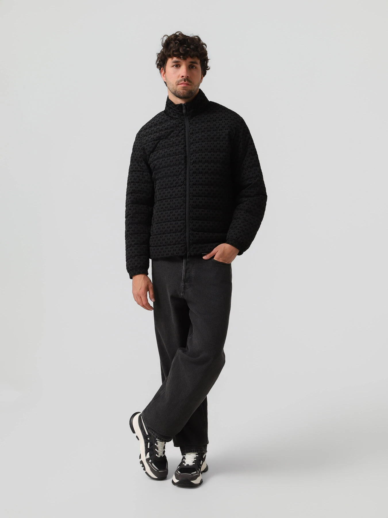 Кроссовки Armani Exchange модель XM003608-AF29104-M8458 Кроссовки Armani Exchange модель XM003608-AF29104-M8458 Фото