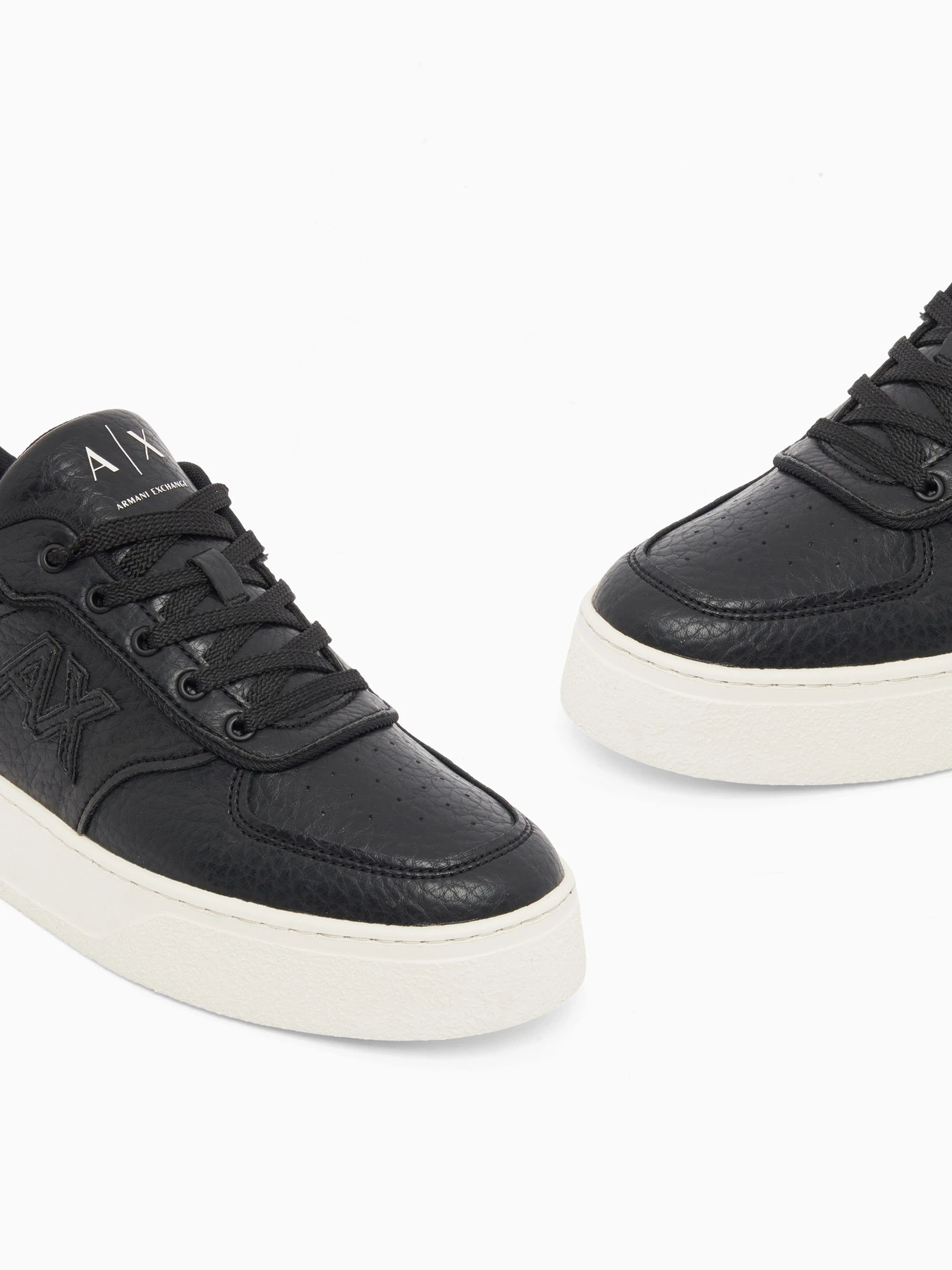 Кеды Armani Exchange модель XM003614-AF29103-UC001 Кеды Armani Exchange модель XM003614-AF29103-UC001 Фото