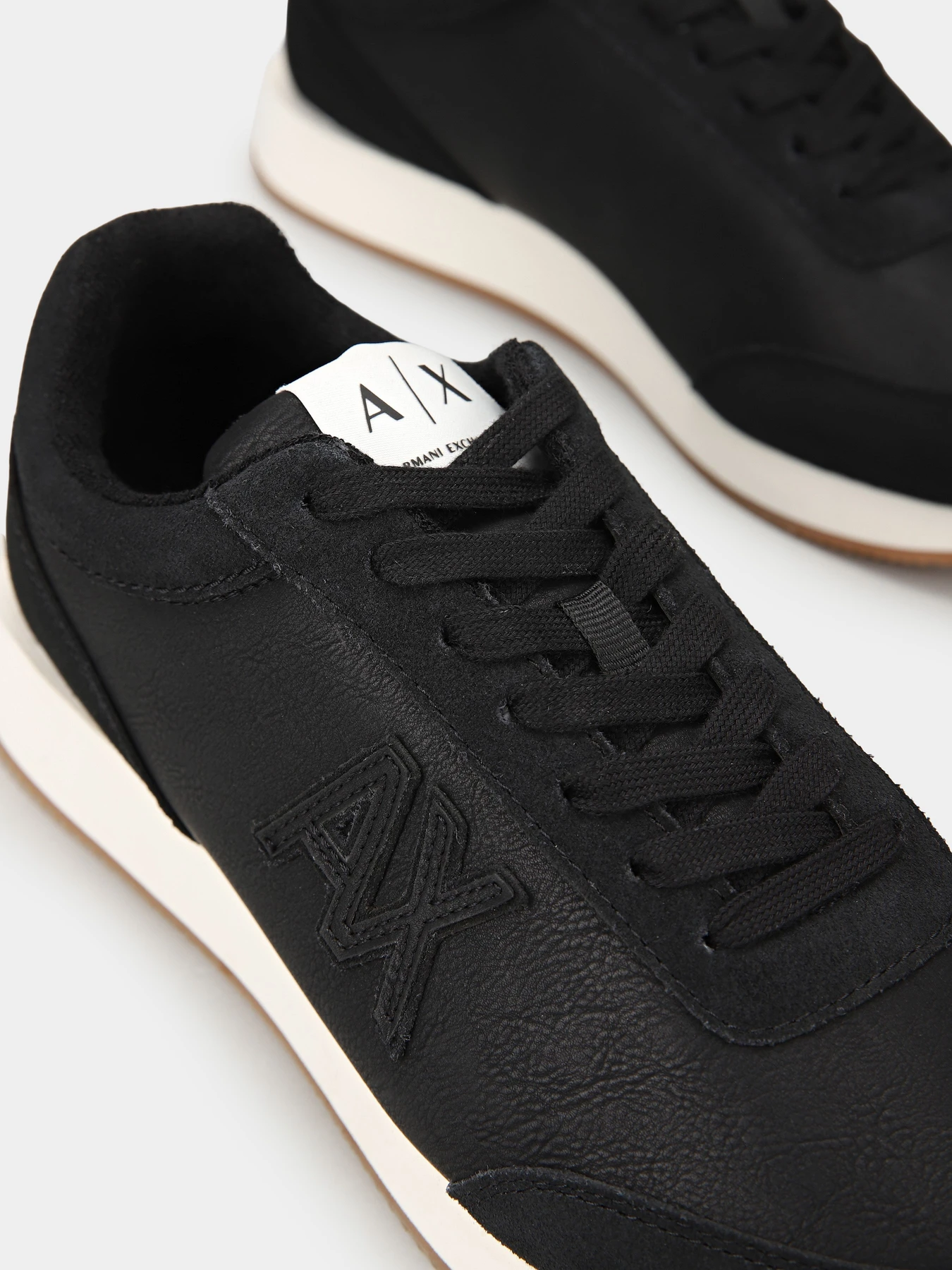 Кросівки Armani Exchange модель XM003647-AF29460-UC001 Фото