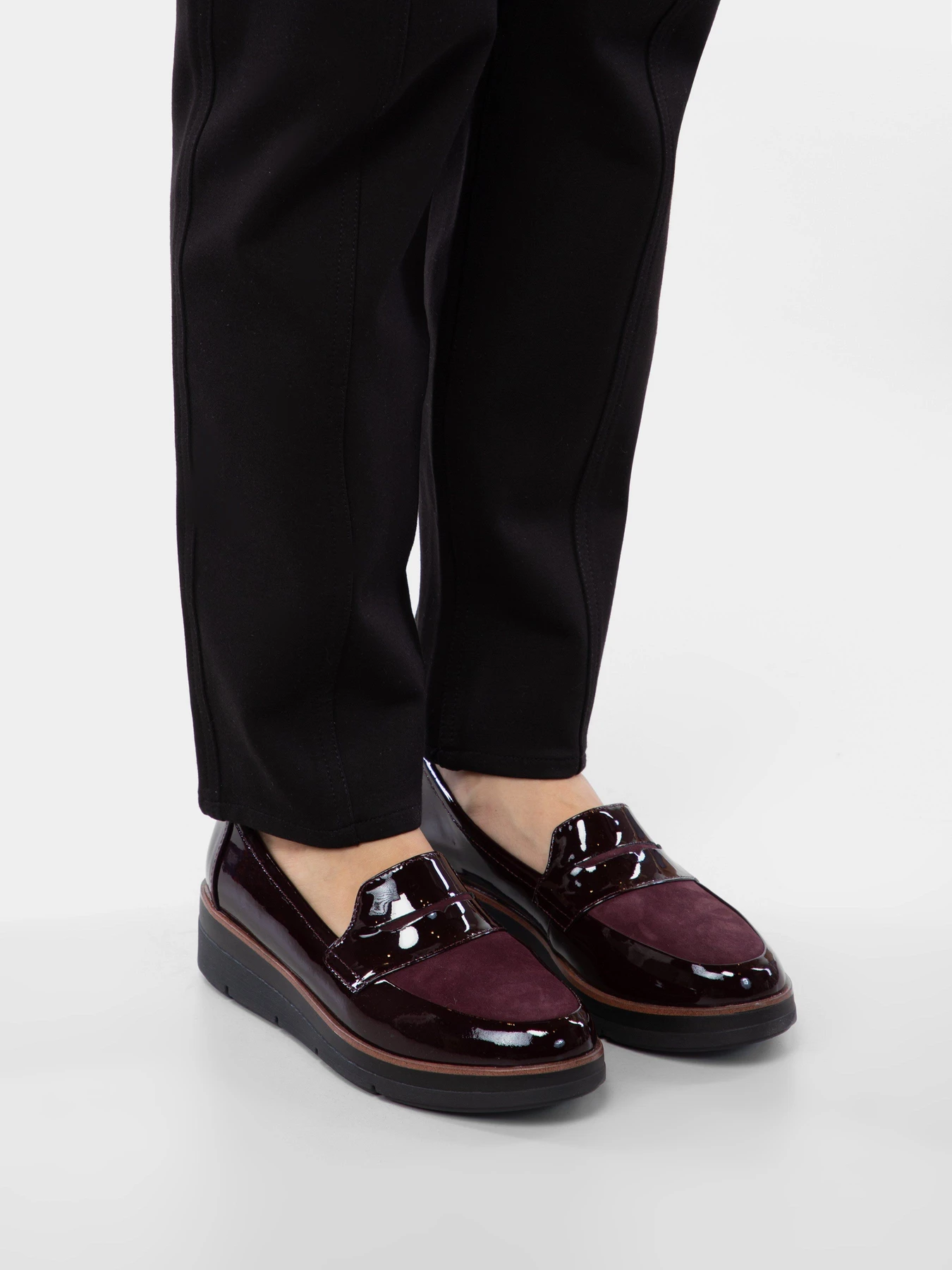 Сліпони та мокасини Clarks Shaylin Step модель 26153590 Фото