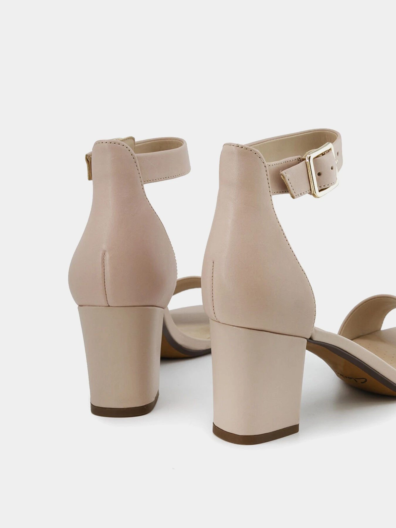 Босоніжки Clarks Deva Mae модель 26157463 Фото