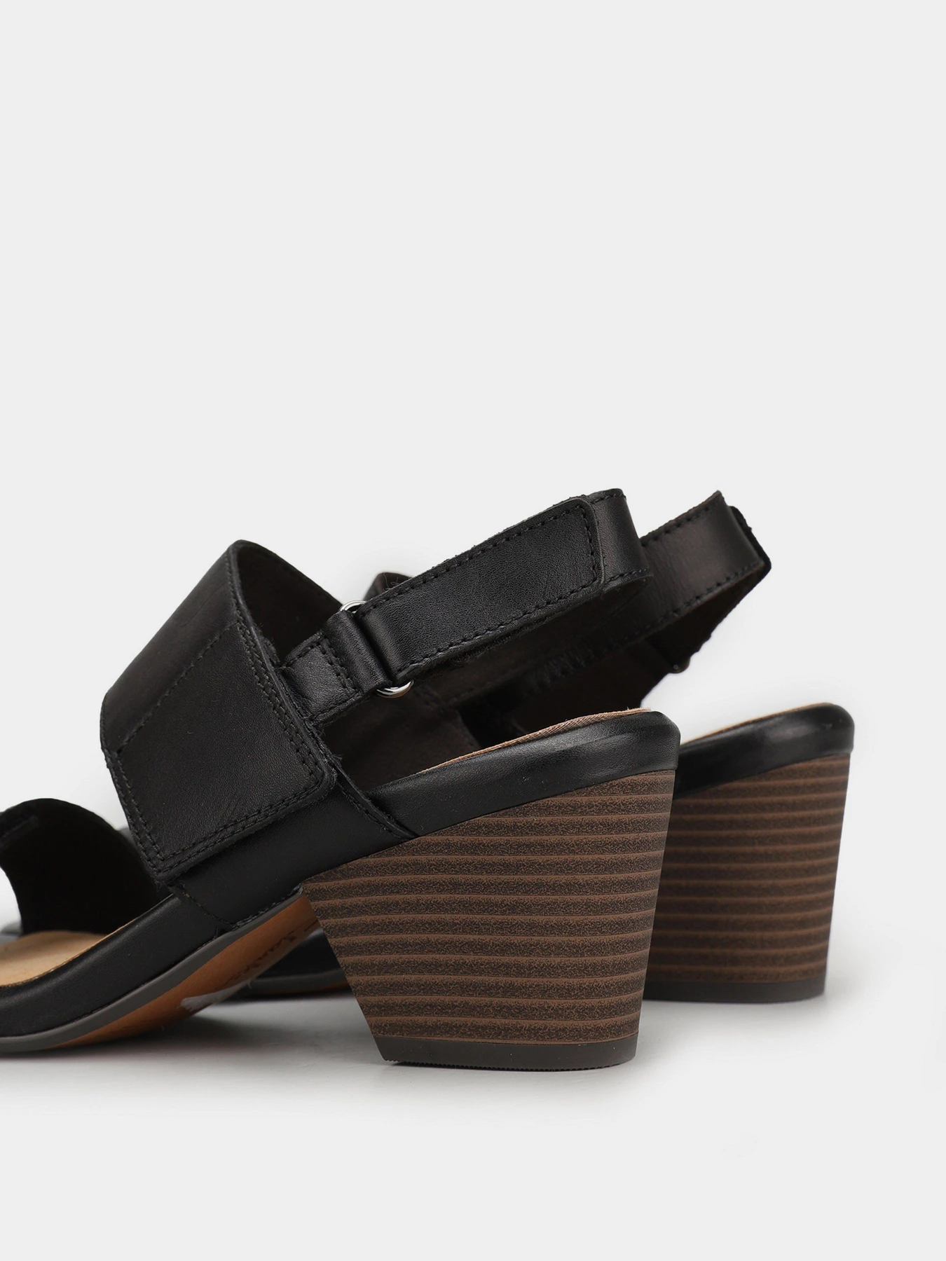Босоніжки Clarks модель 26160438 Фото