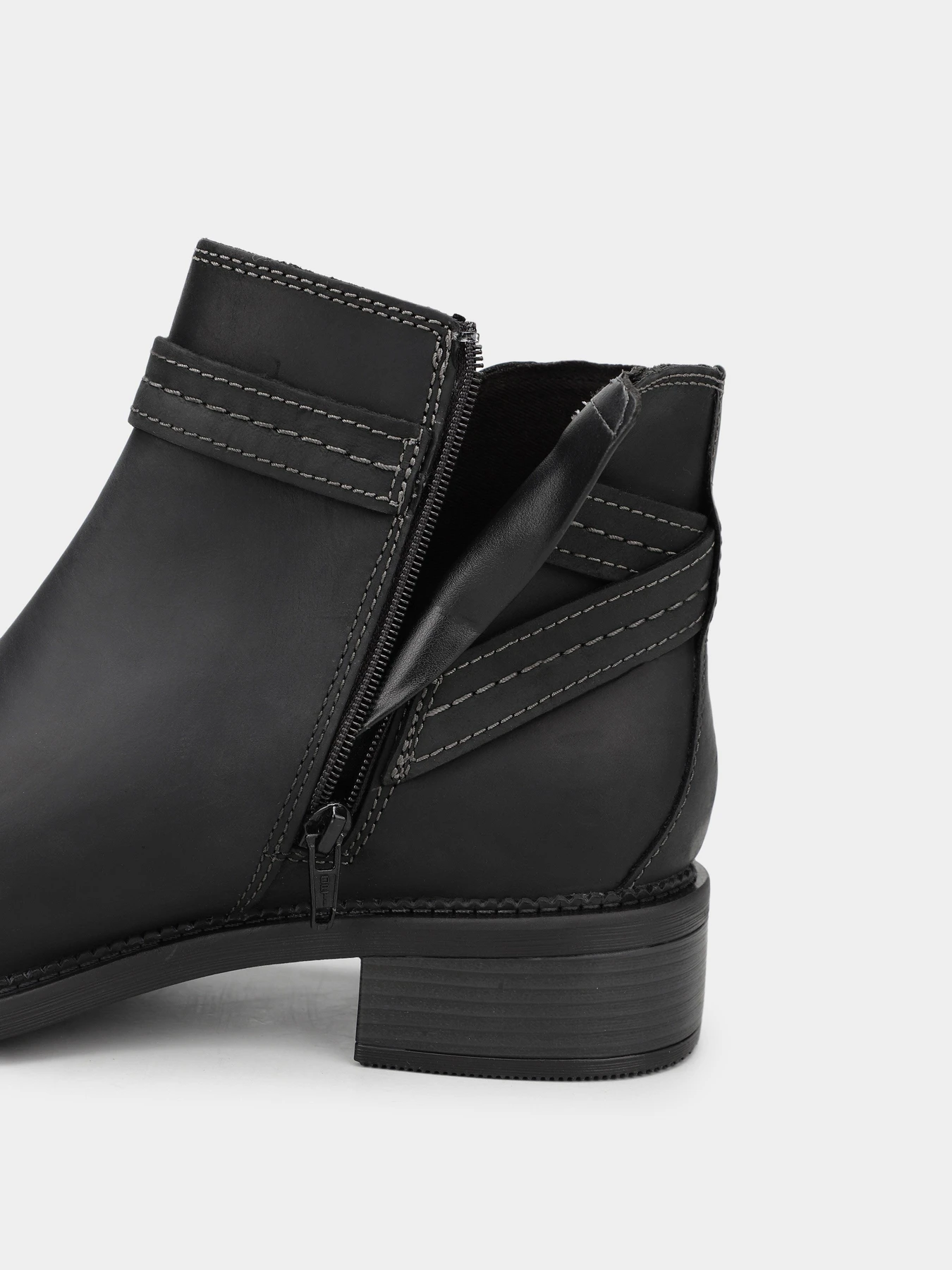 Ботинки и сапоги Clarks Maye Strap модель 26168075 Ботинки и сапоги Clarks Maye Strap модель 26168075 Фото