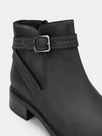 Ботинки и сапоги Clarks Maye Strap модель 26168075 Фото