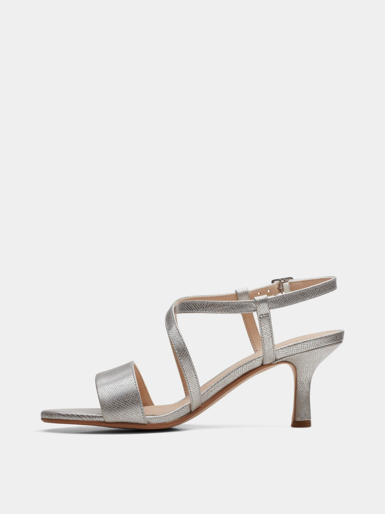 Босоніжки Clarks Amali Buckle модель 26170952 Босоніжки Clarks Amali Buckle модель 26170952 Фото
