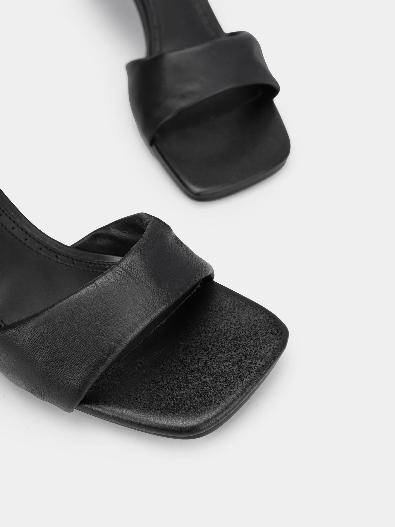 Босоножки Clarks Seren65 Strap модель 26171056 Фото