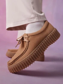 Туфлі та лофери Clarks Torhill Bee модель 26172084 Фото