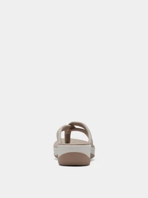 Шльопанці Clarks Arla Kaylie 2 Sand модель 26172471 Фото