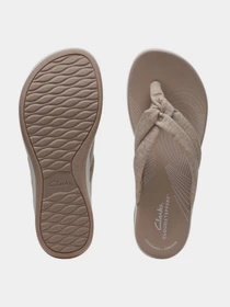 Шльопанці Clarks Arla Kaylie 2 Sand модель 26172471 Фото