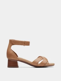 Босоніжки Clarks Desirae модель 26171173 Фото