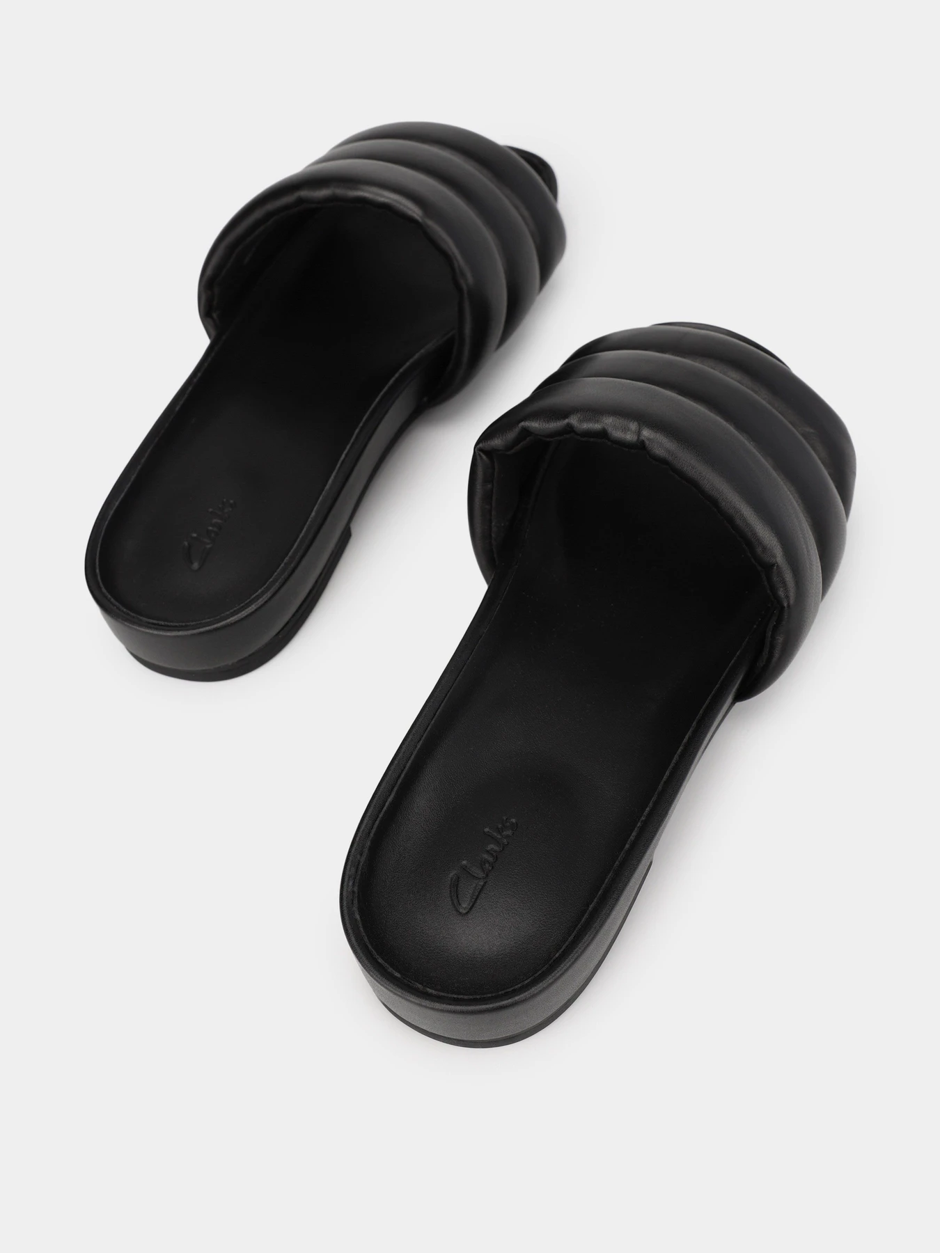 Шльопанці Clarks Pure Soft Leather модель 26173700 Шльопанці Clarks Pure Soft Leather модель 26173700 Фото