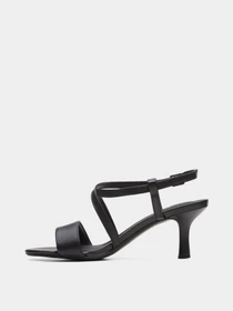Босоніжки Clarks Amali Buckle модель 26165941 Фото
