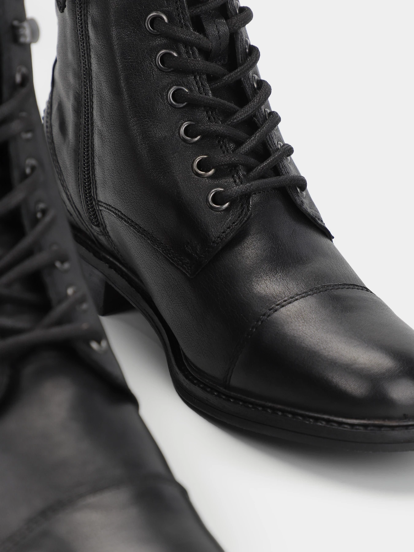 Ботинки и сапоги Clarks Cologne Flat модель 26174775 Ботинки и сапоги Clarks Cologne Flat модель 26174775 Фото