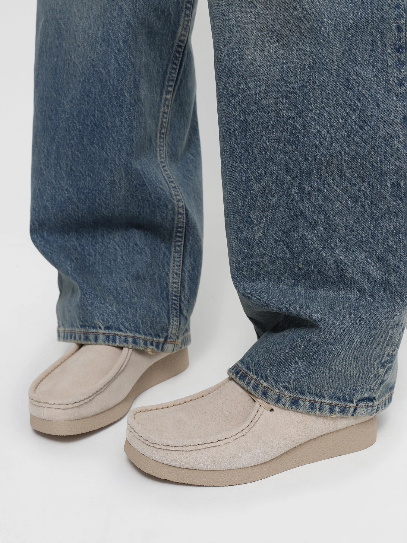 Ботинки и сапоги Clarks Wallabee Evosh модель 26176624 Фото