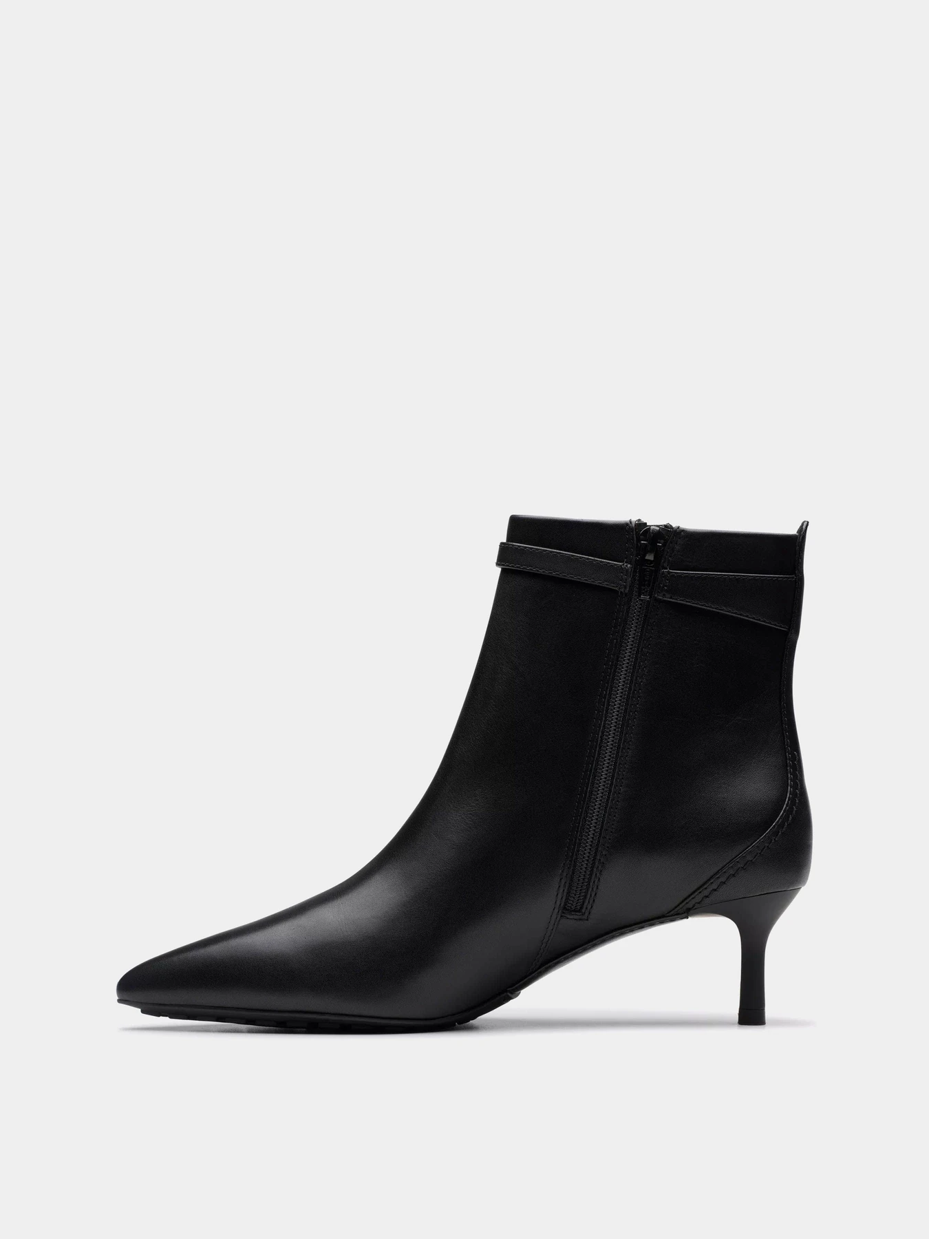 Черевики та чоботи Clarks Adela Up модель 26179529 Черевики та чоботи Clarks Adela Up модель 26179529 Фото