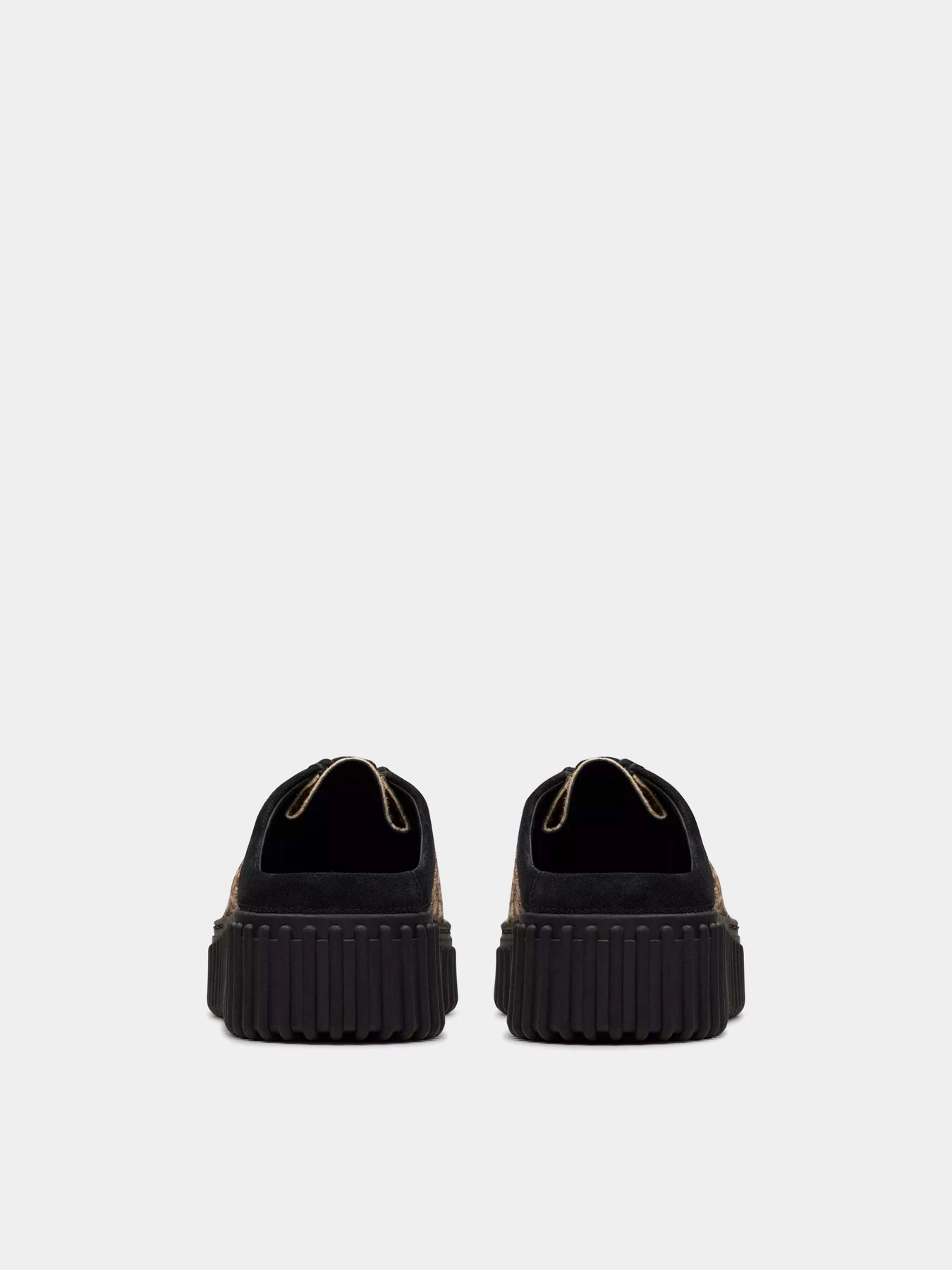 Шлёпанцы Clarks Torhill модель 26181195 Шлёпанцы Clarks Torhill модель 26181195 Фото
