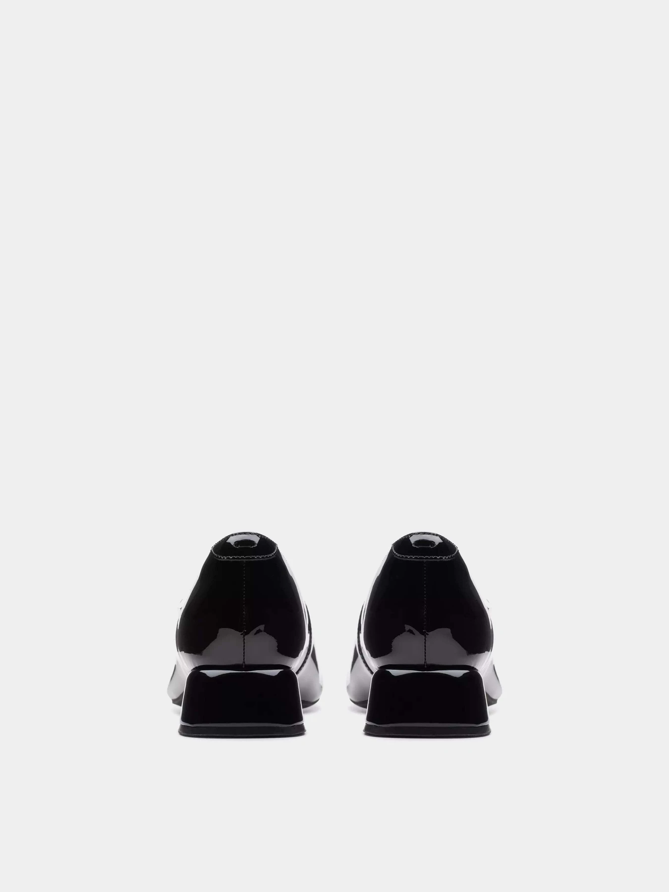 Туфли и лоферы Clarks Daiss 30 Shine модель 26174712 Фото
