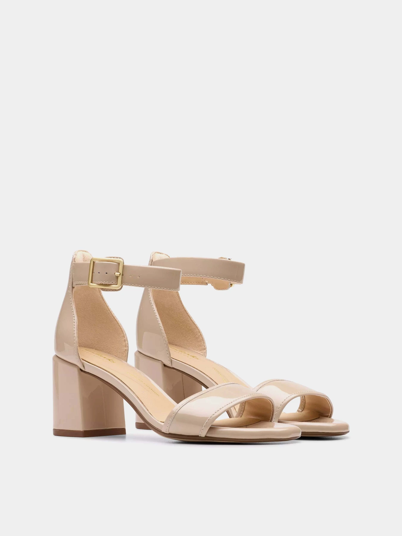 Босоножки Clarks Ezoria Mae модель 26181299 Босоножки Clarks Ezoria Mae модель 26181299 Фото