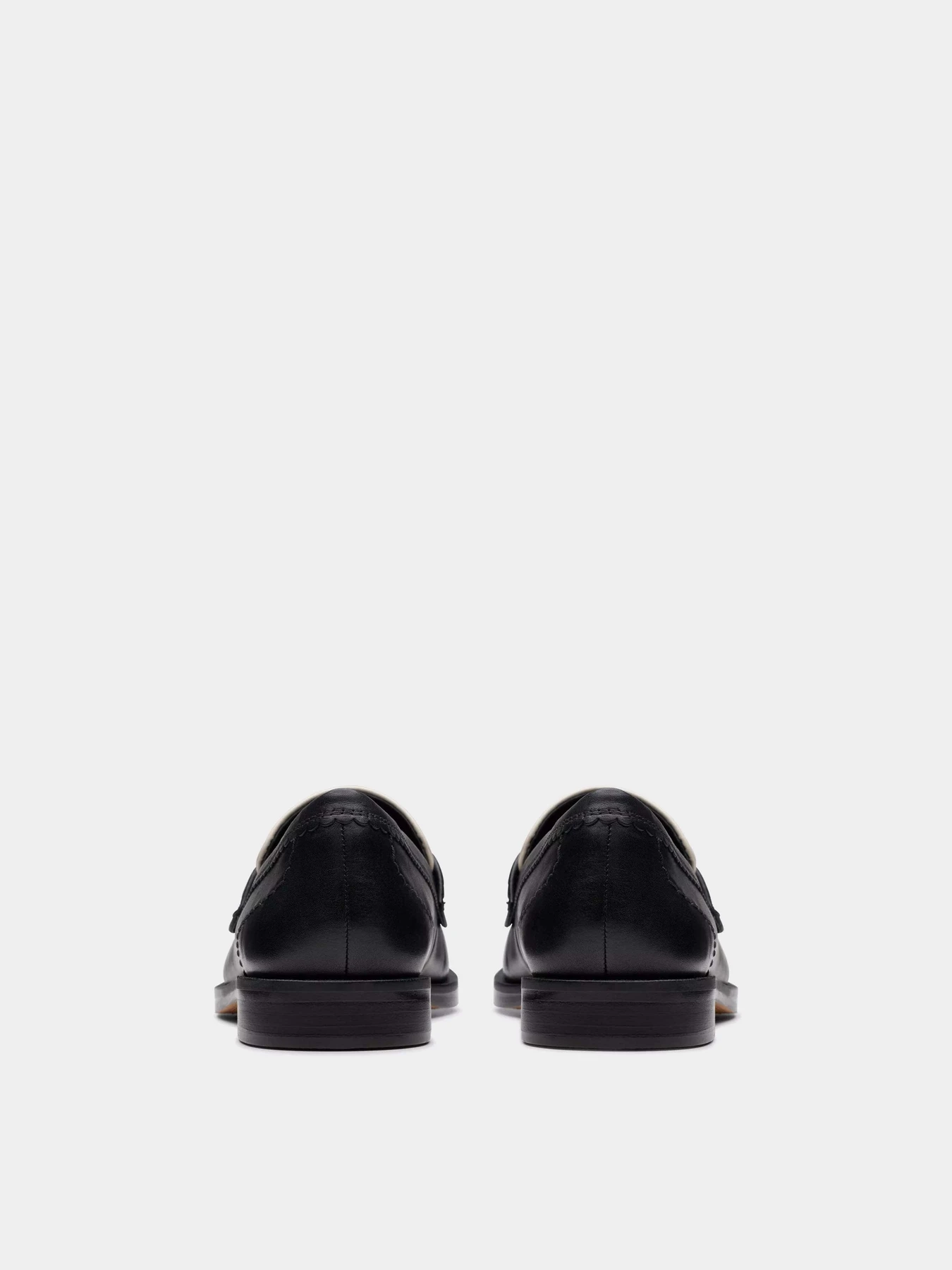 Туфлі та лофери Clarks Straven Edge модель 26181270 Туфлі та лофери Clarks Straven Edge модель 26181270 Фото