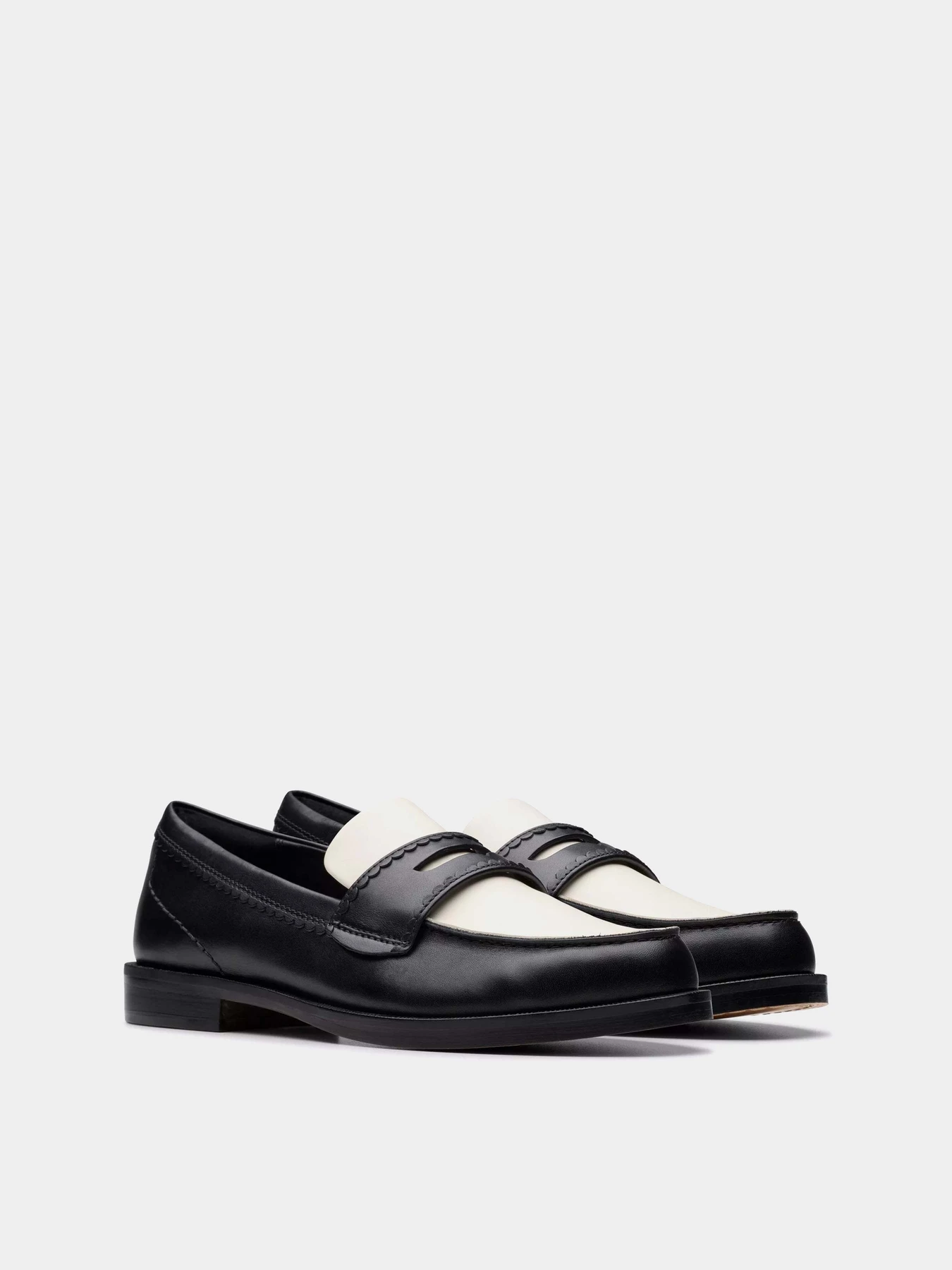 Туфлі та лофери Clarks Straven Edge модель 26181270 Туфлі та лофери Clarks Straven Edge модель 26181270 Фото