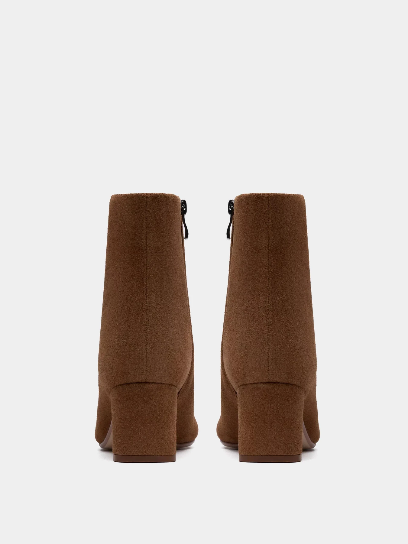 Ботинки и сапоги Clarks модель 26182938 Ботинки и сапоги Clarks модель 26182938 Фото