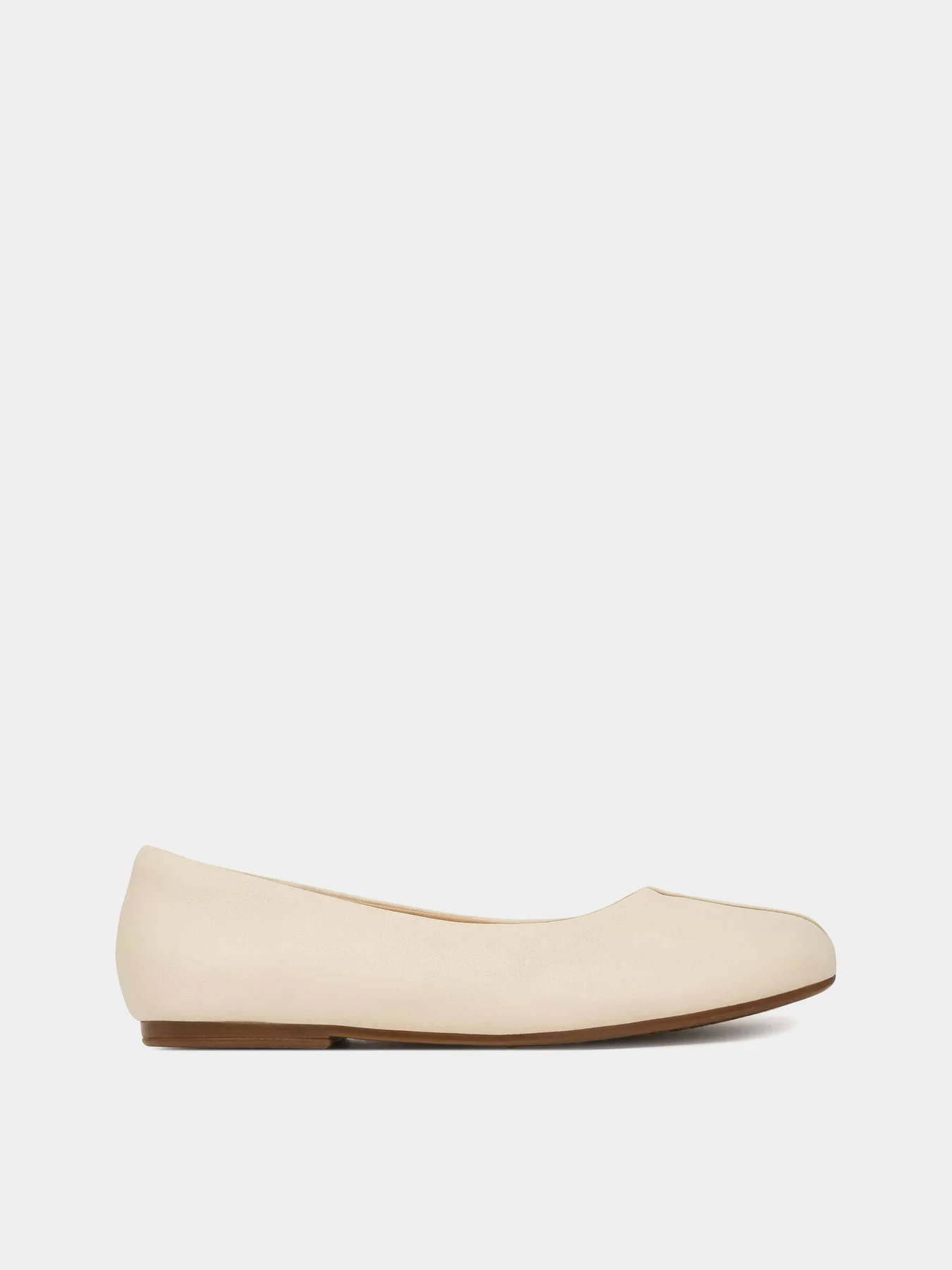 Туфли и лоферы Clarks LIVIA LILY модель 26186640 Туфли и лоферы Clarks LIVIA LILY модель 26186640 Фото