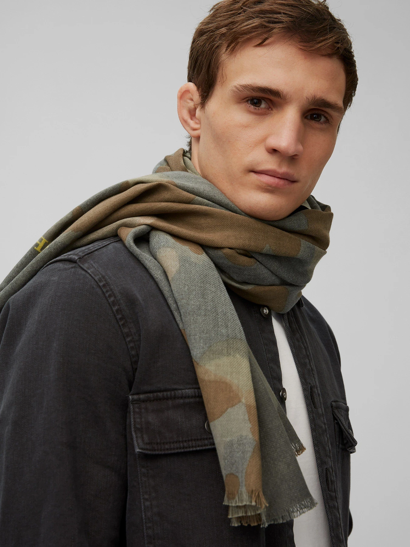 Шарфи та хустки Marc O’Polo модель 122810702008-Y48 Шарфи та хустки Marc O’Polo модель 122810702008-Y48 Фото
