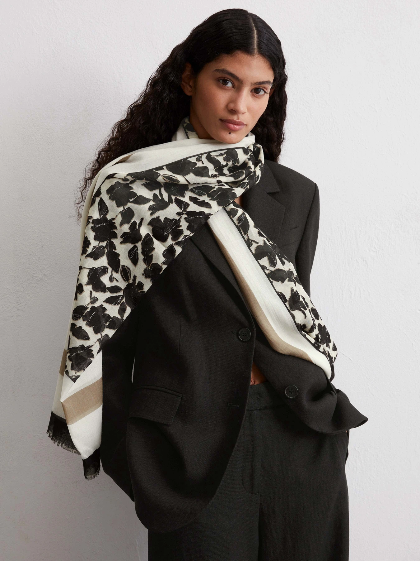 Шарфы и платки Marc O’Polo модель 503819502041-B38 Шарфы и платки Marc O’Polo модель 503819502041-B38 Фото
