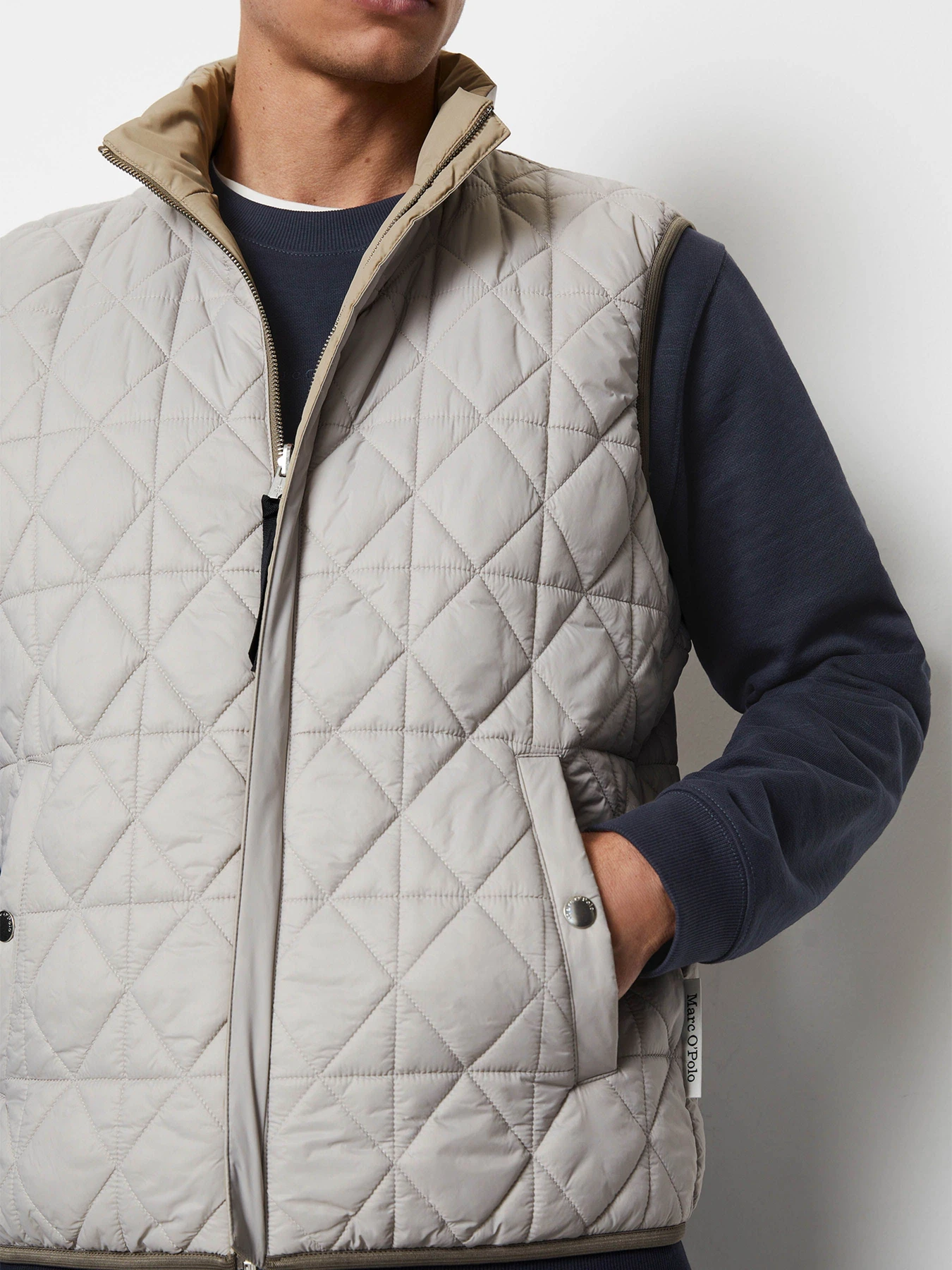 Куртки и дубленки Marc O’Polo Reversible Quilted Vest Regular модель 426096072046-730 Куртки и дубленки Marc O’Polo Reversible Quilted Vest Regular модель 426096072046-730 Фото