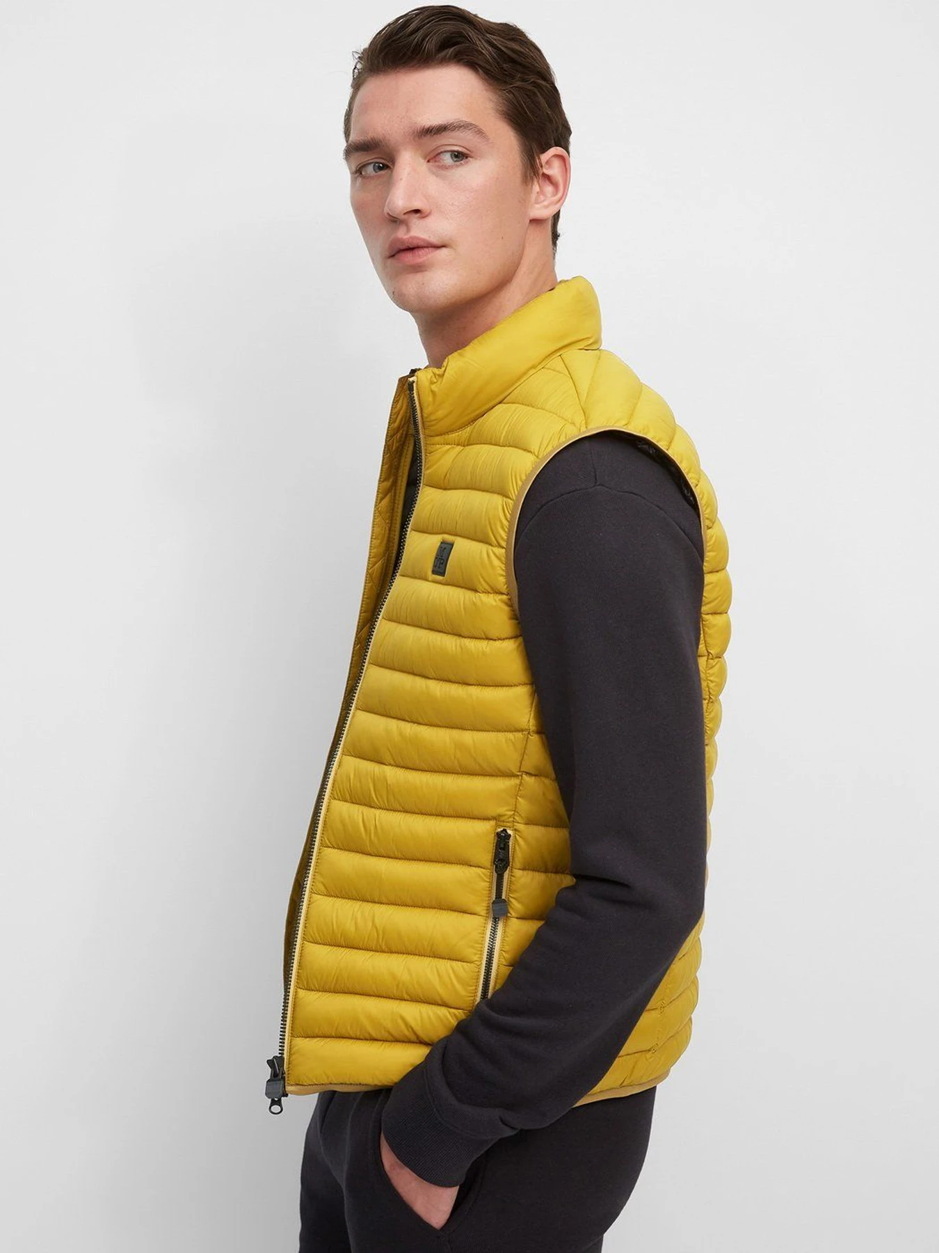 Жилети Marc O’Polo модель 127114272052-260 Жилети Marc O’Polo модель 127114272052-260 Фото