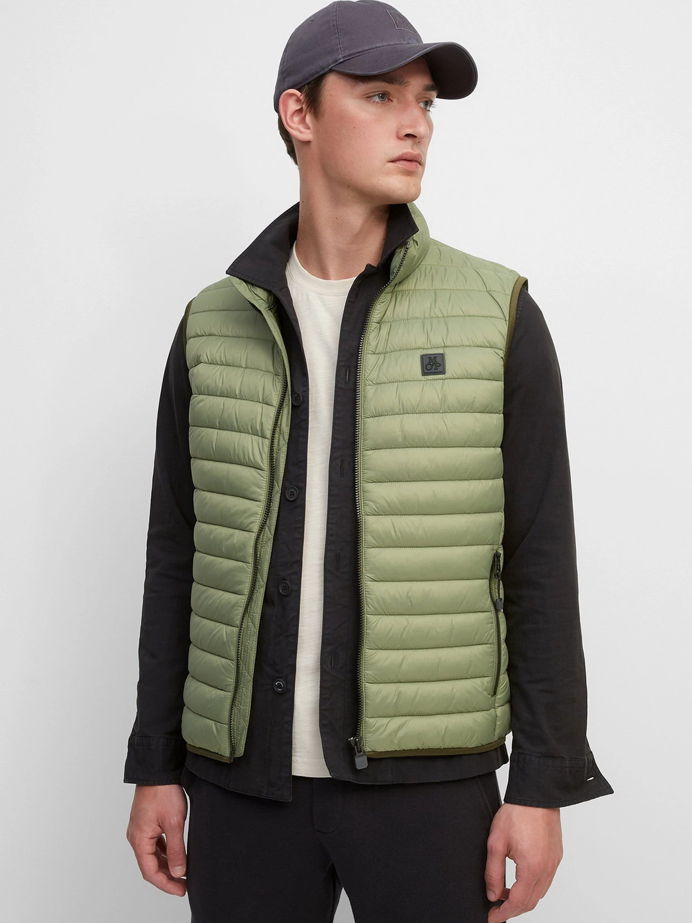 Жилети Marc O’Polo модель 127114272052-421 Фото
