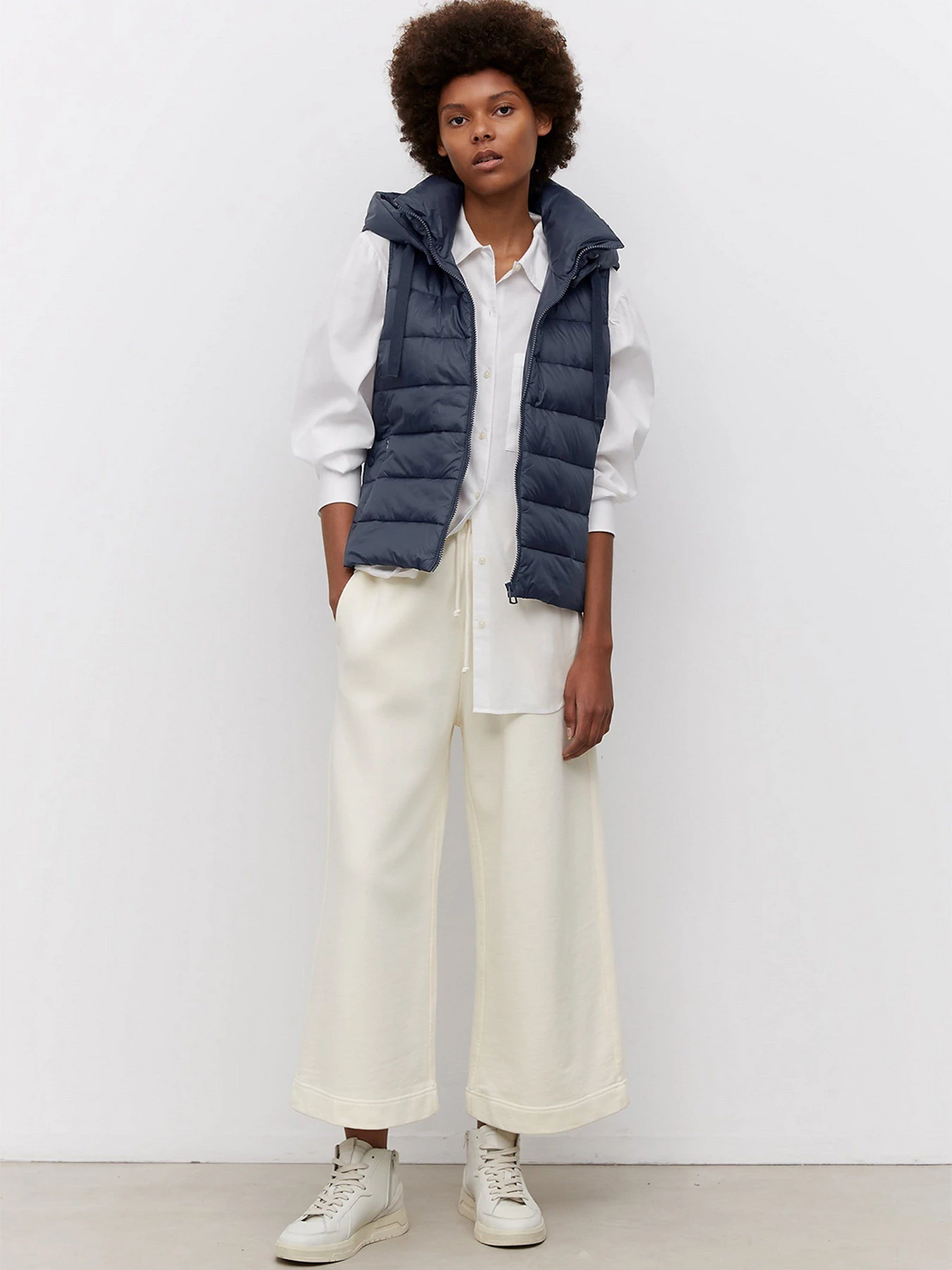 Жилеты Marc O’Polo модель 200085172003-812 Жилеты Marc O’Polo модель 200085172003-812 Фото