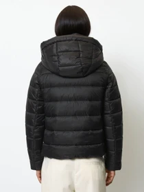 Куртки и дубленки Marc O’Polo модель 308085170129-990 Фото