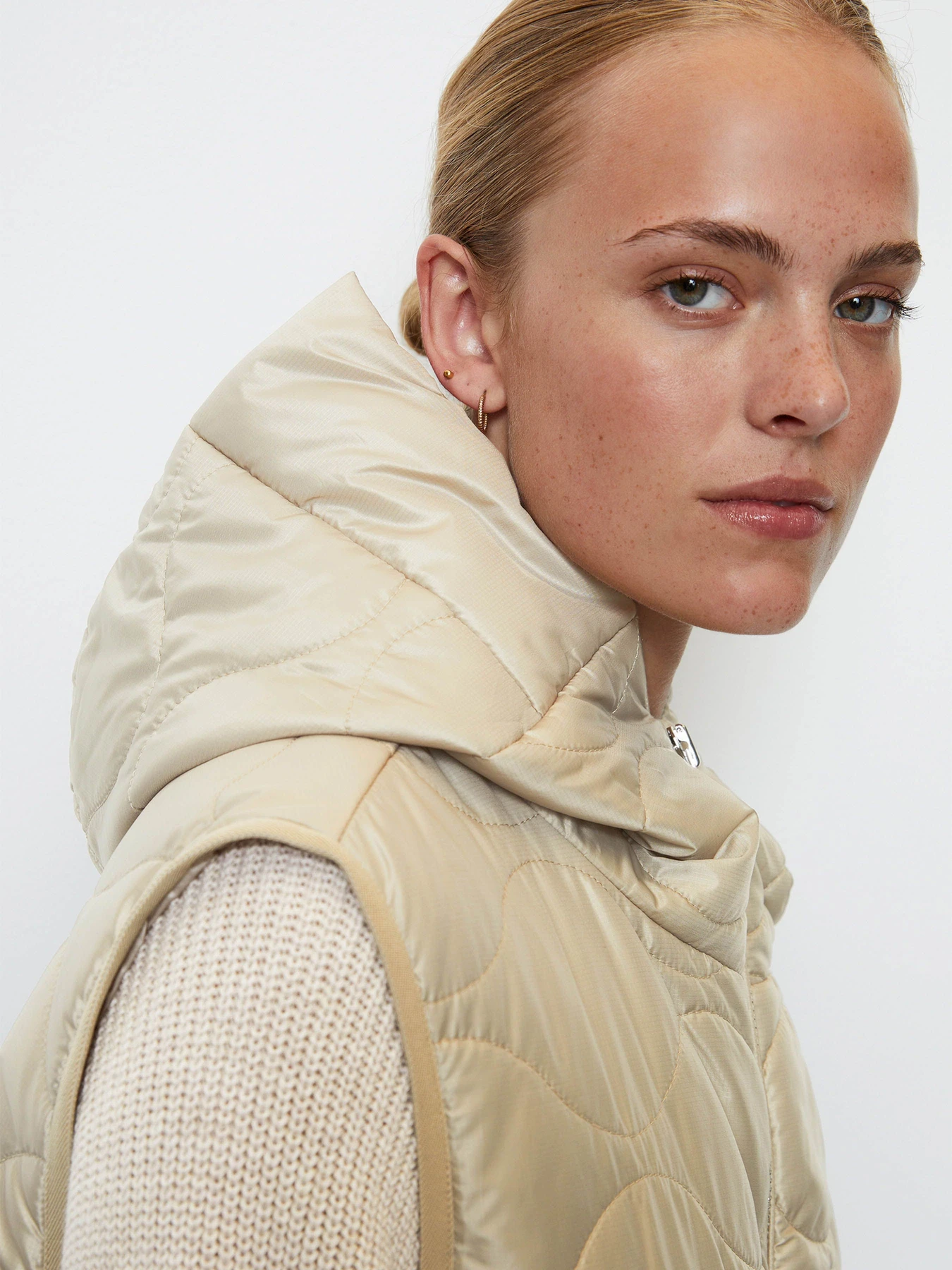 Куртки и дубленки Marc O’Polo модель 308104572115-737 Фото