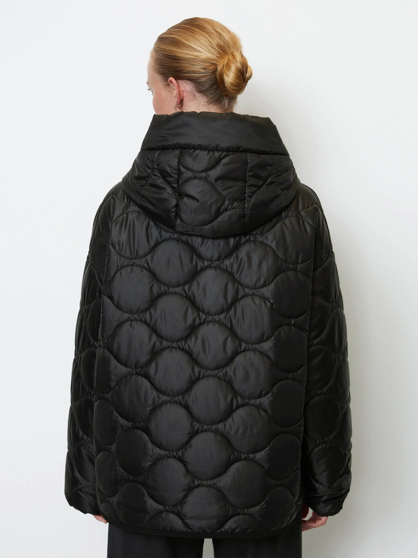 Куртки и дубленки Marc O’Polo модель 308104570101-990 Фото