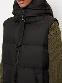 Куртки и дубленки Marc O’Polo модель 309087472025-990 Фото