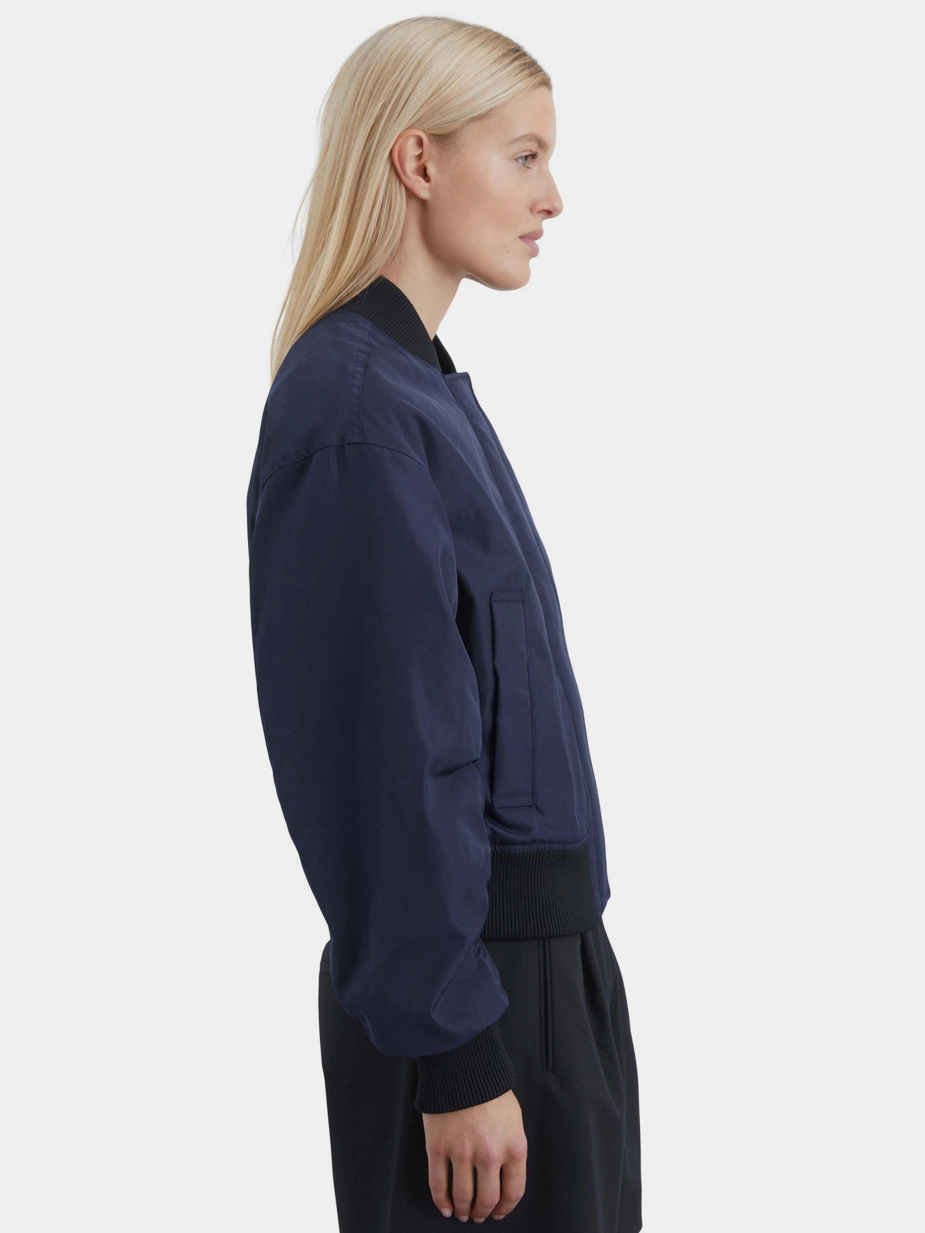 Куртки та дублянки Marc O’Polo модель 502091870309-873 Фото