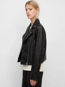Куртки та дублянки Marc O’Polo модель 108702273025-990 Фото