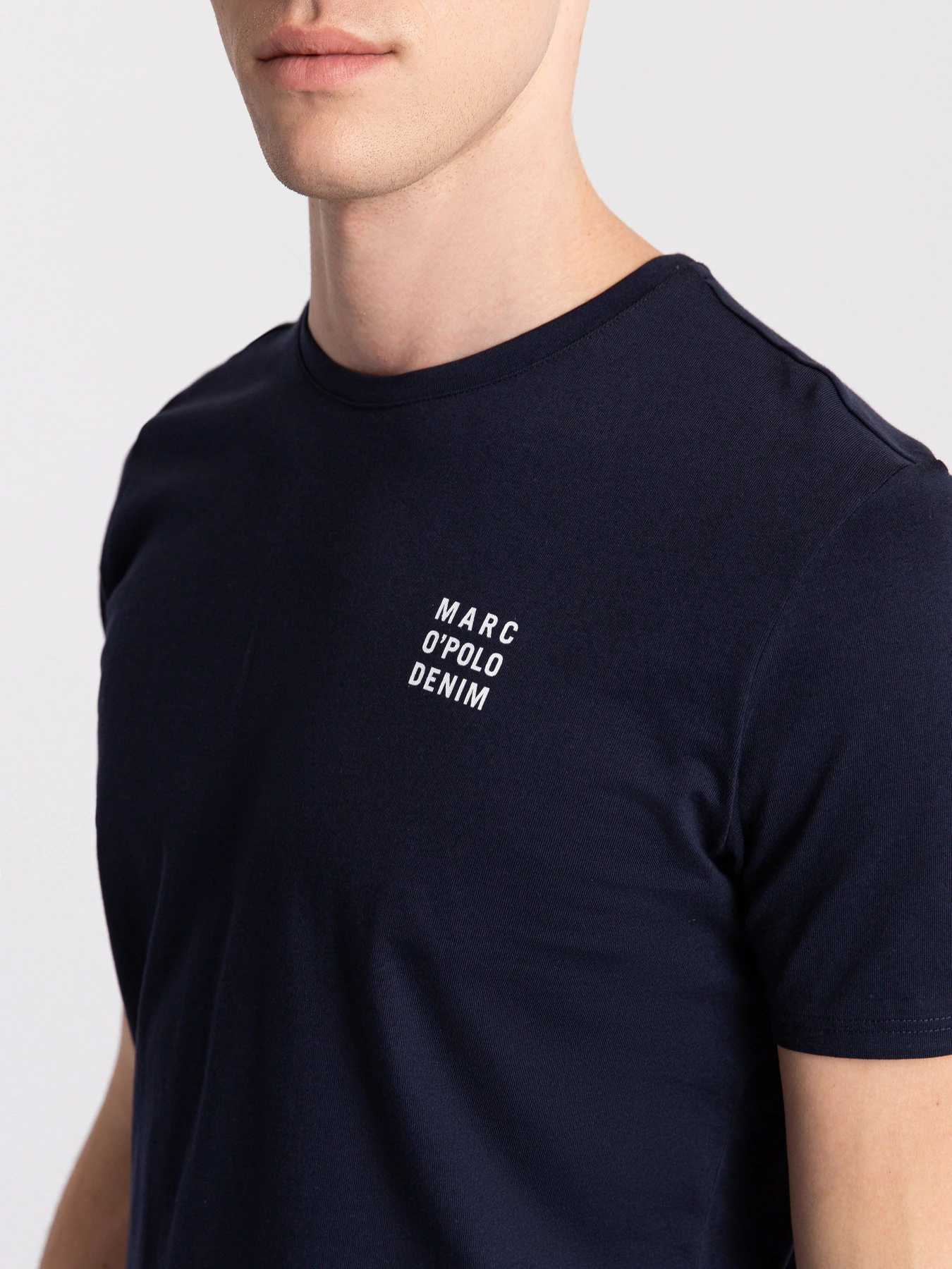 Футболки и поло Marc O’Polo DENIM модель B61232351042-U11 Футболки и поло Marc O’Polo DENIM модель B61232351042-U11 Фото
