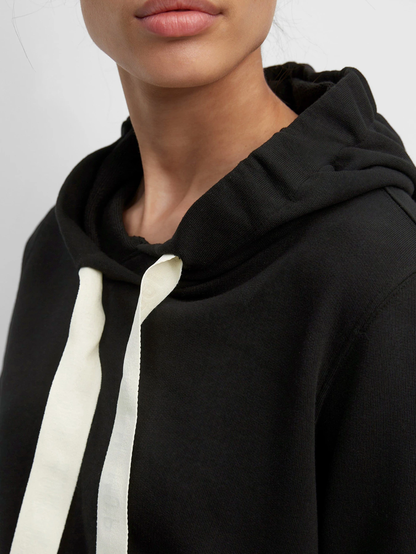Худи и свитшоты Marc O’Polo модель B01401154113-990 Худи и свитшоты Marc O’Polo модель B01401154113-990 Фото