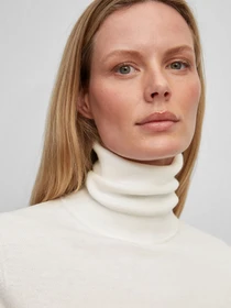Свитры и кардиганы Marc O’Polo модель 107520560339-151 Фото