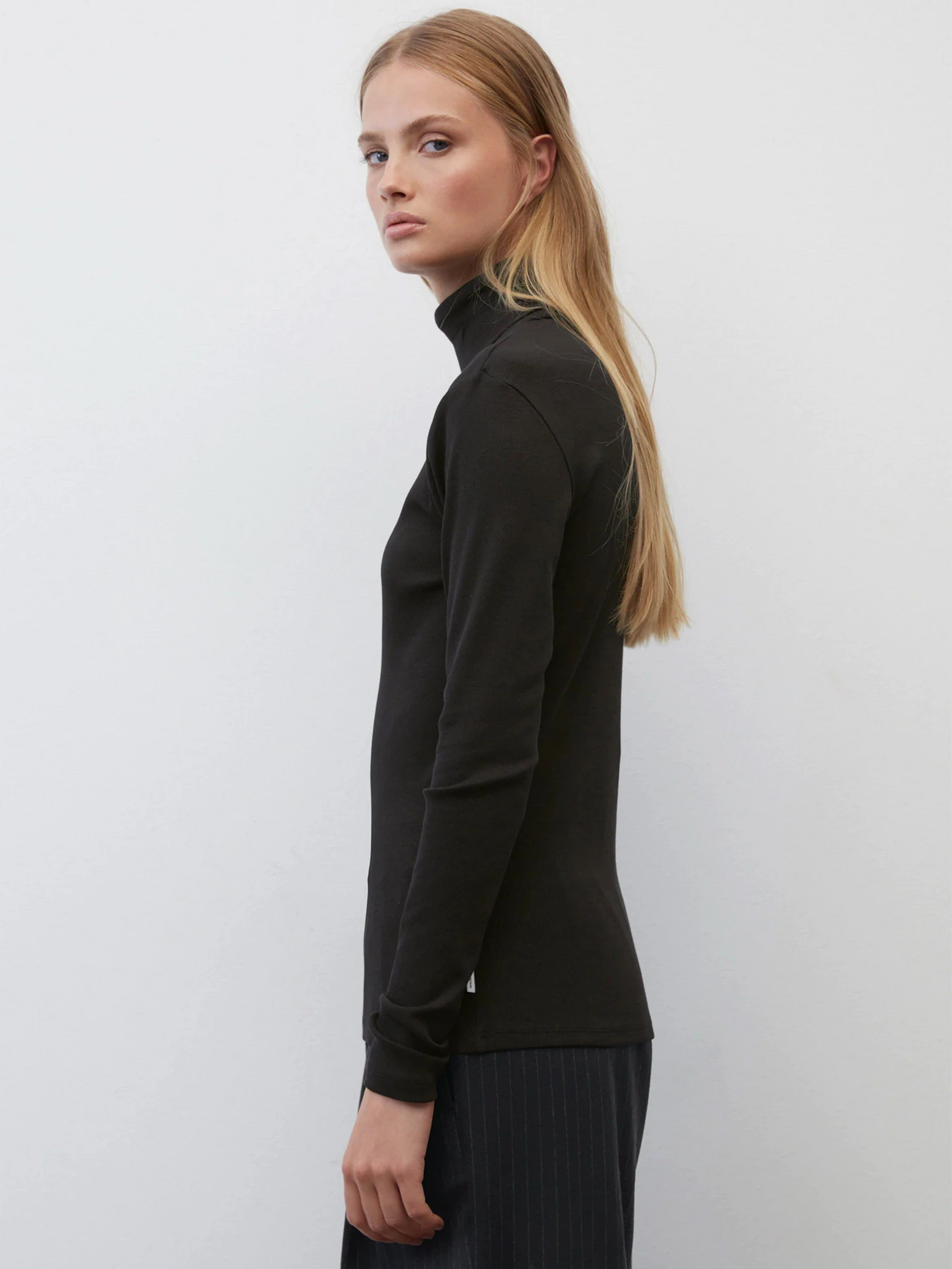 Свитры и кардиганы Marc O’Polo DENIM модель 250208652291-990 Свитры и кардиганы Marc O’Polo DENIM модель 250208652291-990 Фото
